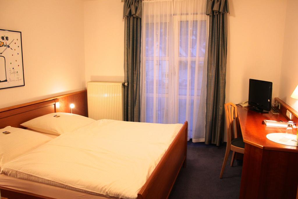 Hotel Gasthaus Bock Reichenbach an der Fils Oda fotoğraf